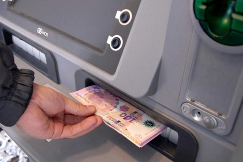 Pensionados comienzan a cobrar el lunes 11