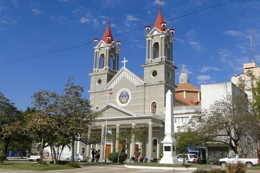 Iglesia Catedral: volvieron los fieles, pero con protocolo sanitario