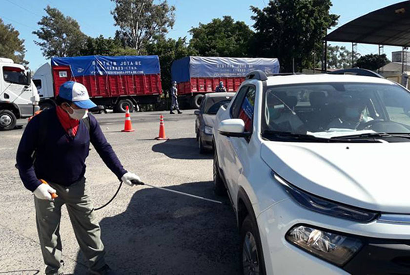 Hay menos de mil personas aguardando su turno para ingresar a la provincia