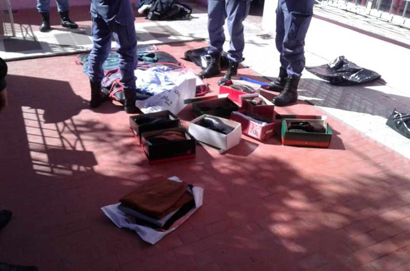 Policía detenido, acusado de participar de estafa a tres comercios