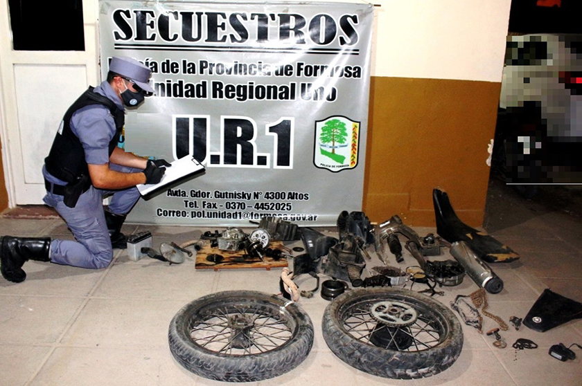 Se recuperaron partes de una moto robada y elementos sustraídos de un local de eventos
