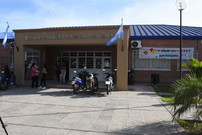 La EPET N°1 celebra 80 años de vida institucional, forjando el futuro de generaciones