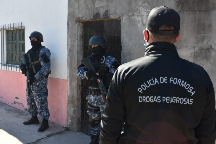 Desarticulan un centro de distribución de drogas y aprehenden al presunto dealer