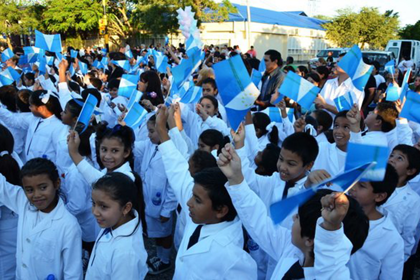 Por la pandemia, alumnos de cuarto grado no realizarán la promesa a la bandera
