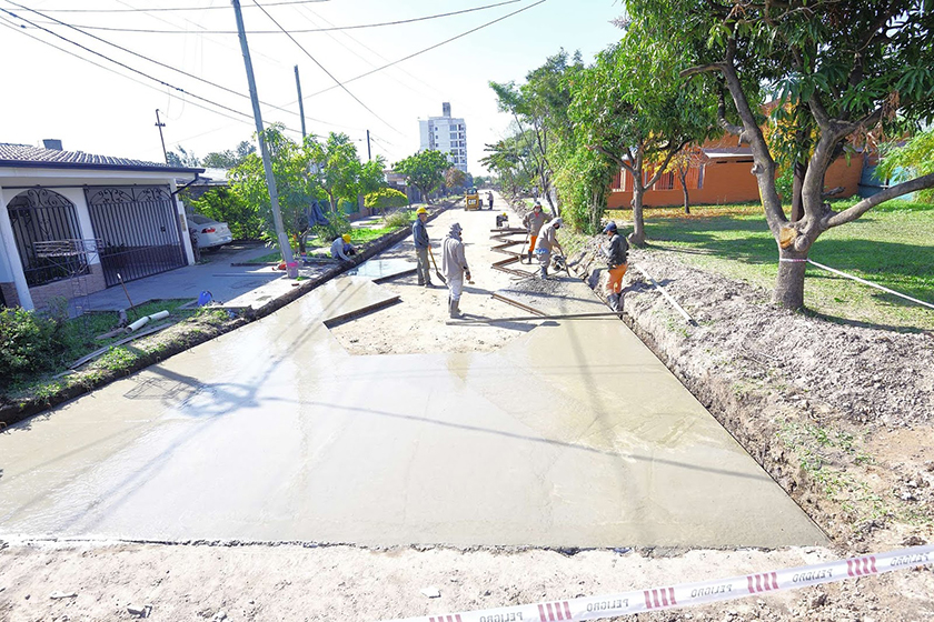 Financiamiento Compartido: avanzan obras de pavimento en el barrio Incone