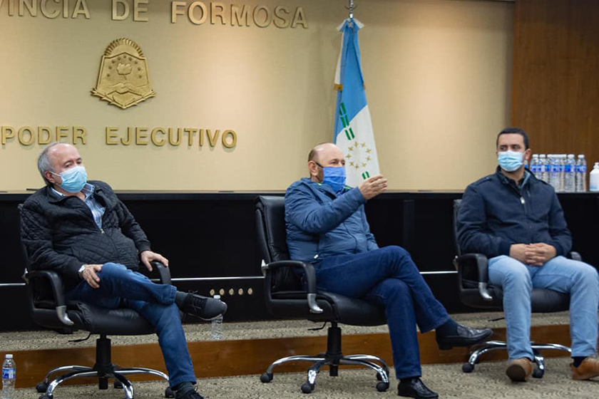 Insfrán enviará fondos a todos los municipios para el pago del aguinaldo