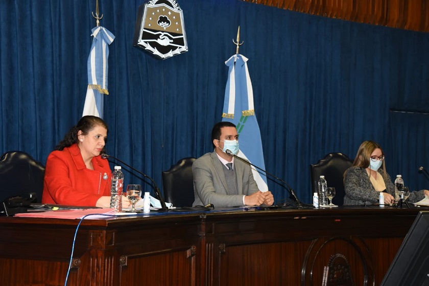 Legisladores aprobaron reformas al Código Fiscal y a la Ley Impositiva