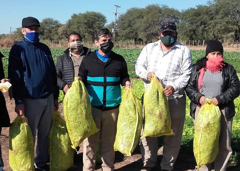 Directivos docentes visitaron la huerta comunitaria de Yema
