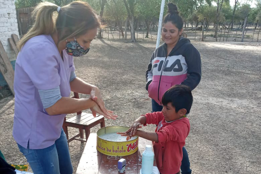 Lavar las manos con agua y jabón es el pilar fundamental para la prevención
