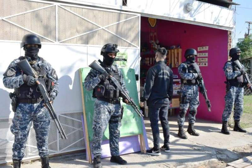 Detienen a presunto dealer, secuestran marihuana y desarticulan un centro de distribución de drogas