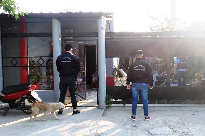 Detienen a dos personas y anulan tres centros de distribución y venta de droga en forma simultánea