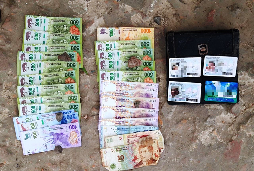 La Policía recuperó dinero y documentaciones sustraídas a una mujer en el barrio Liborsi