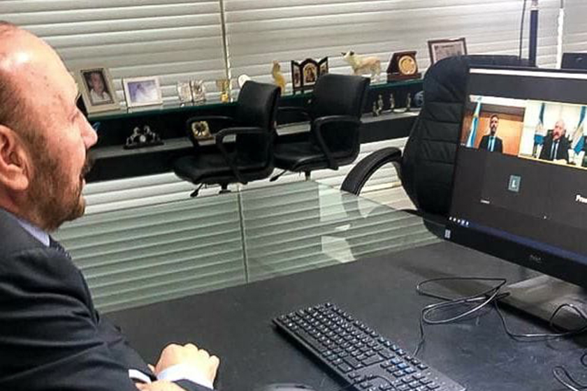 El gobernador Insfrán presidió la asunción del nuevo secretario general del CFI
