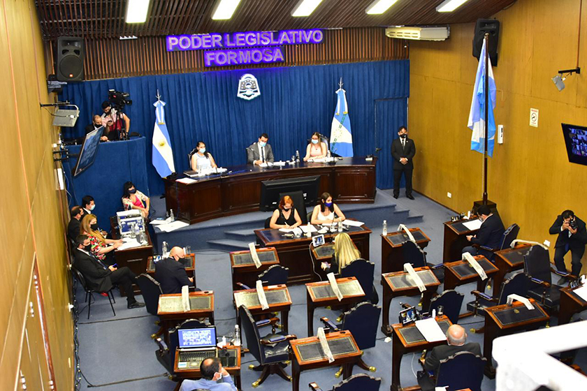 Legislatura prorrogó suspensión de cortes de luz y agua: Beneficia a 65 mil familias