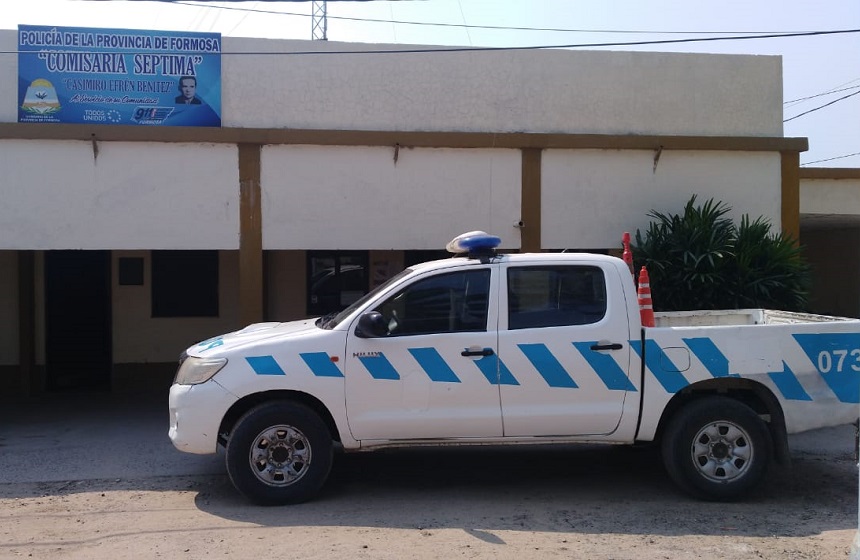 Aprehenden a tres inadaptados que dañaron un patrullero en el barrio El Porvenir