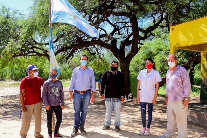 El vicegobernador visitó las comunidades de El Quebracho, Pescado Negro y Quimil