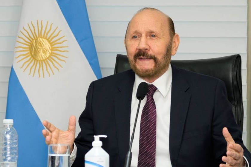 Insfrán anunció que los sueldos de diciembre y SAC se abonarán antes de Navidad, y el plus de 10 mil pesos el primer día hábil de enero