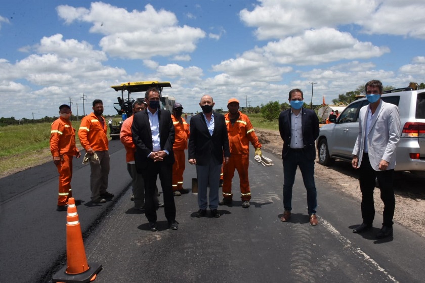Insfrán y Katopodis recorrieron obra de construcción de la autovía sobre ruta nacional N°11