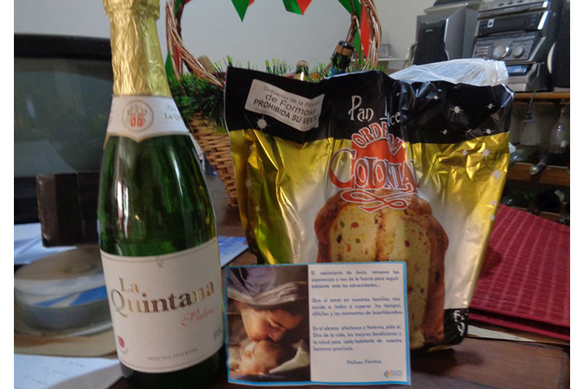Salutación y presente navideño de Insfrán a los vecinos