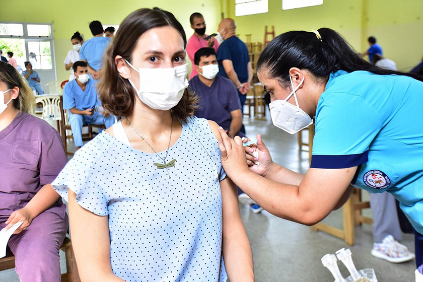 COVID-19: Comenzó la campaña de vacunación en Formosa
