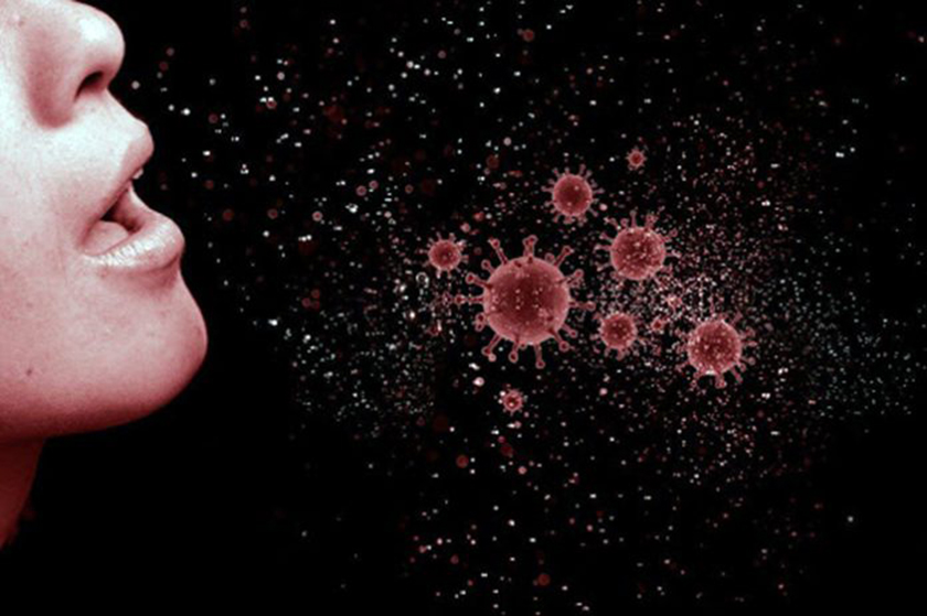 «Súper contagios»: Romero Bruno explicó cómo el coronavirus se transmite por aerosoles