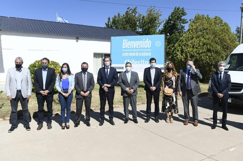 En Chilecito, capital alterna del país, el Presidente recibe a gobernadores del Norte Grande argentino