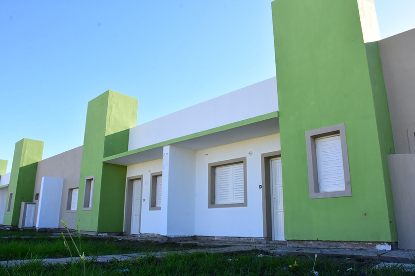 Gildo Insfrán anunció el llamado a licitación para la construcción de 678 viviendas