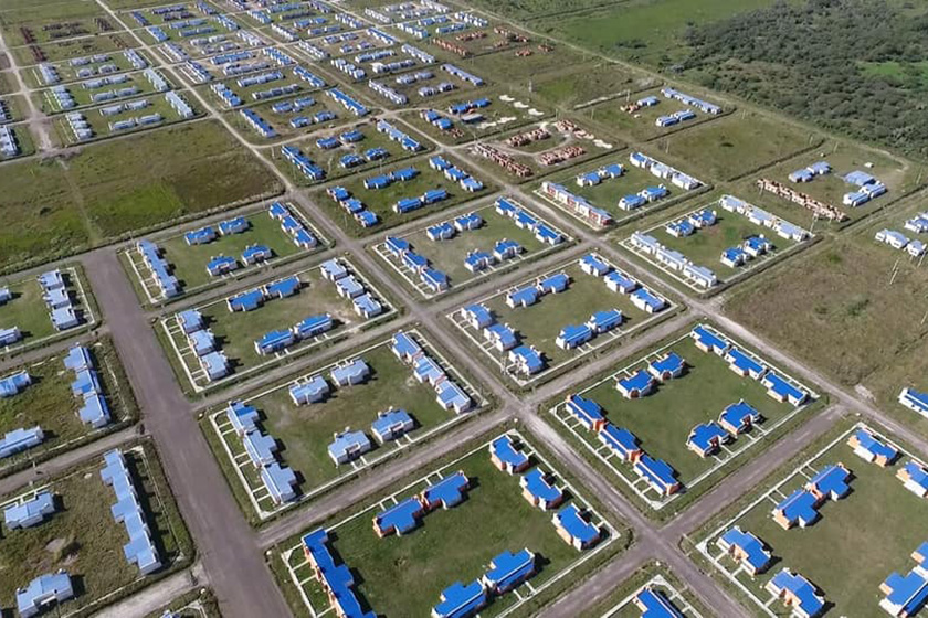 Insfrán anunció que este miércoles se llamará a licitación para la construcción de 678 viviendas
