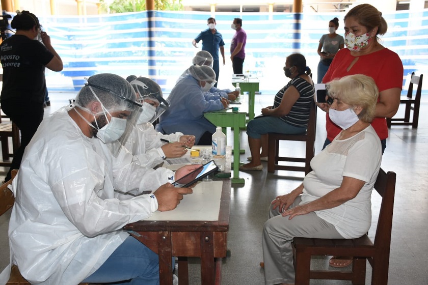 Inició la campaña de vacunación a adultos mayores de 60 en Clorinda
