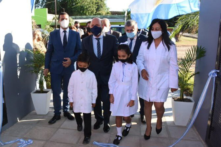En Lugones, el gobernador Insfrán alcanzó las 1393 obras educativas inauguradas en su gestión