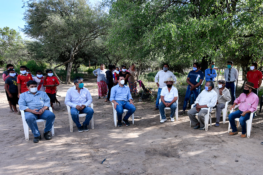 Vicegobernador recorrió comunidades del centro-oeste provincial