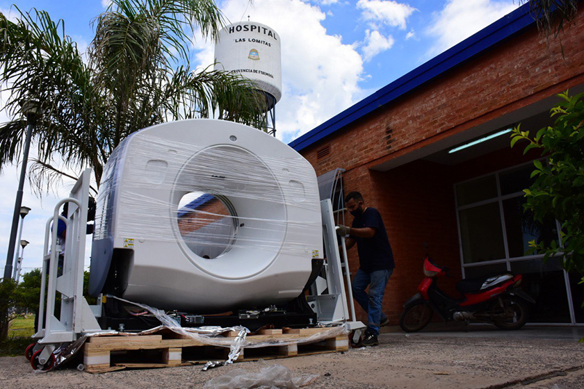 Hospital de Las Lomitas recibió nuevo tomógrafo