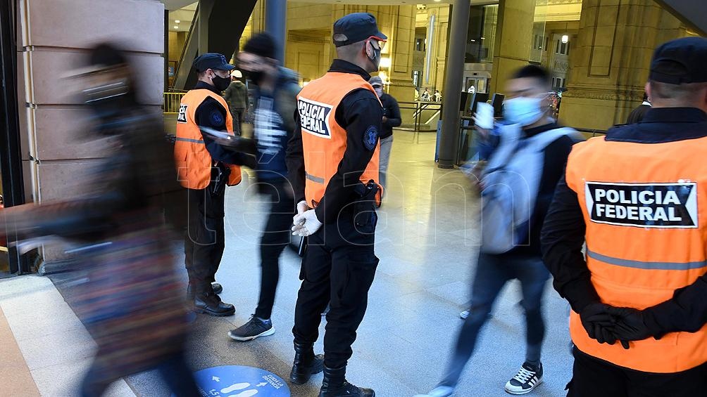 Una por una, las medidas dispuestas hasta el 21 de mayo contra el coronavirus