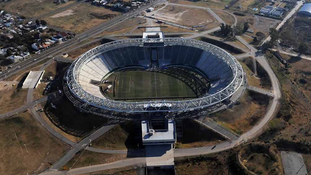Conmebol inspecciona el estadio de Estudiantes y el Único como posibles sedes