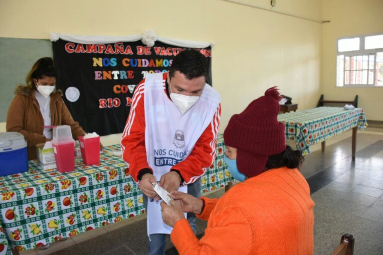 COVID-19: En una nueva jornada de vacunación, más formoseños accedieron a la primera dosis de inmunización