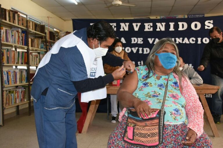 Insfrán: “Completamos la vacunación de todos los mayores de 60 años de la provincia”