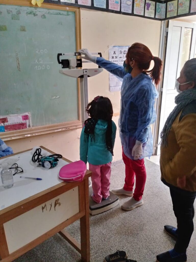 Vecinos colonos acceden periódicamente a numerosos servicios de salud gratuitos