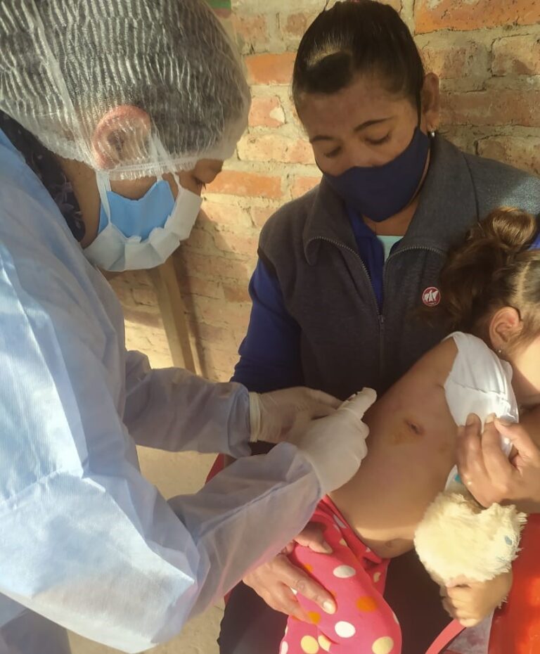 Completas prestaciones de salud en comunidad aborigen del centro oeste