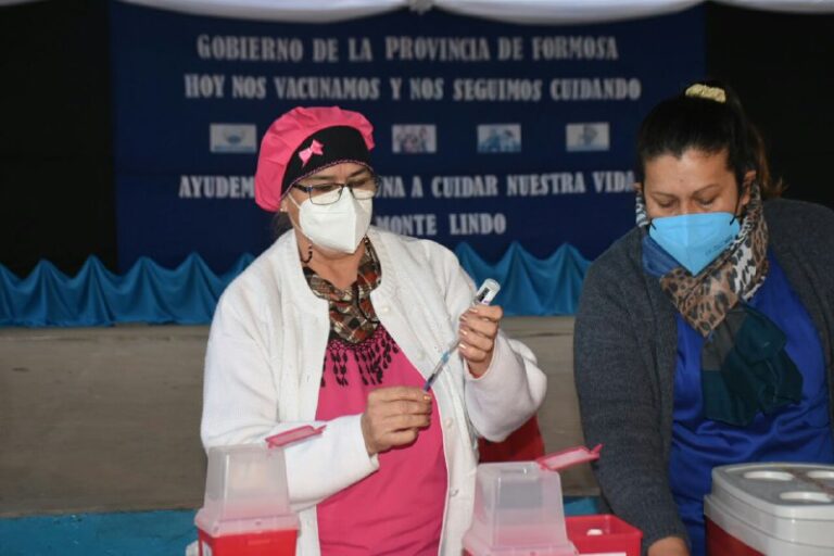Continúa este jueves en el interior la vacunación a más grupos etarios