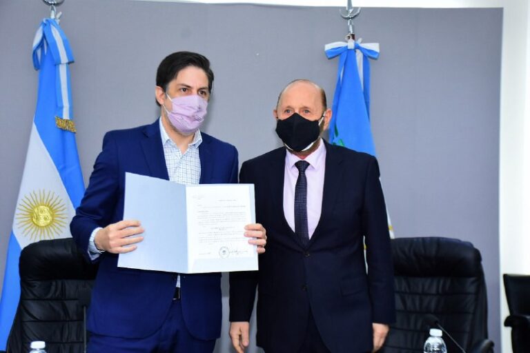 Insfrán y Trotta firmaron inicio de obras de jardines de infantes y nuevo edificio del Instituto Politécnico