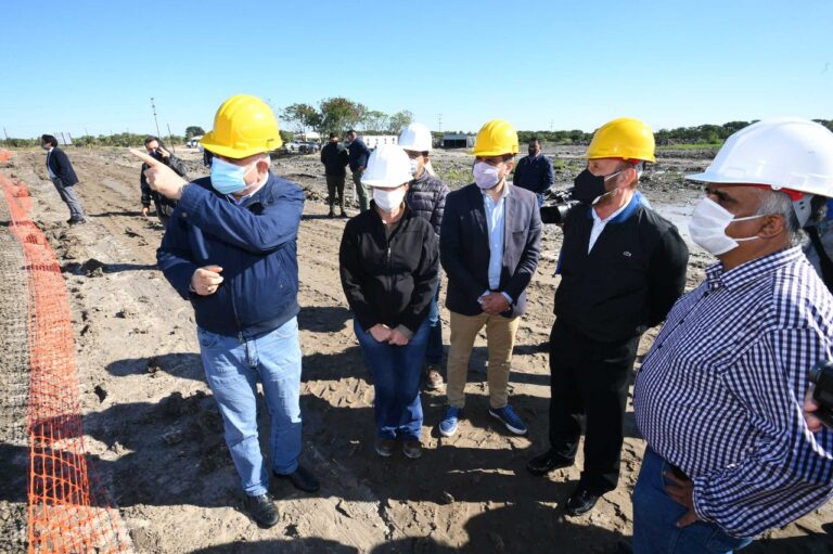 Insfrán y Cabandié visitaron el predio del futuro Centro Ambiental de residuos sólidos