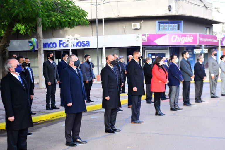 El gobernador Gildo Insfrán presidió el acto por el Día de la Bandera