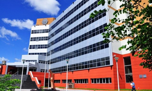Sigue el receso, pero jueces y fiscales fueron convocados a concurrir a sus despachos