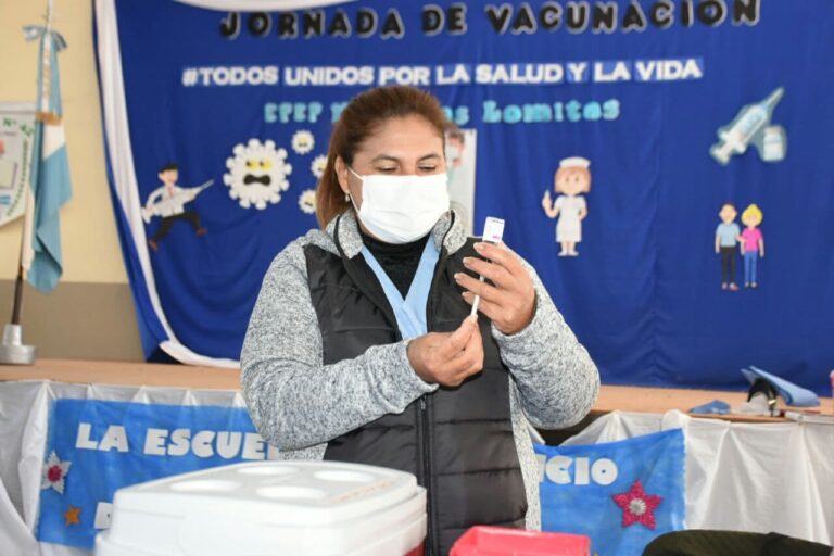 Este domingo se inmunizarán los adultos de las clases 81 a 83 en Formosa Capital