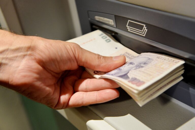 Comienza el pago a los pensionados del IPS