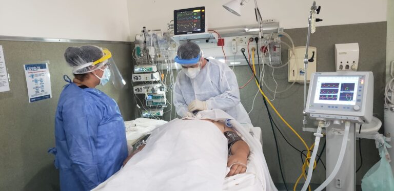 El Hospital “Cruz Felipe Arnedo” continúa brindando a los pacientes un servicio de terapia intensiva completo y de alta calidad