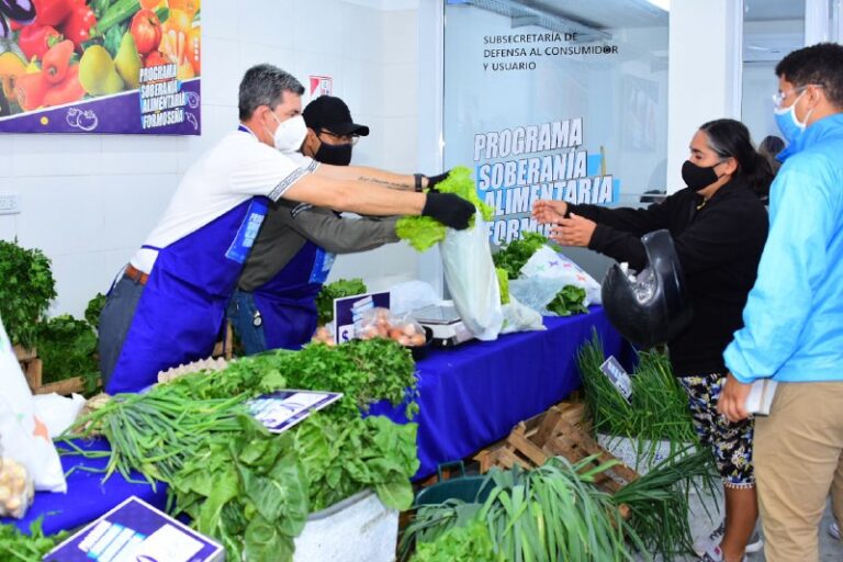 Excelente comercialización en el centro de venta de Soberanía Alimentaria en el barrio Simón Bolívar