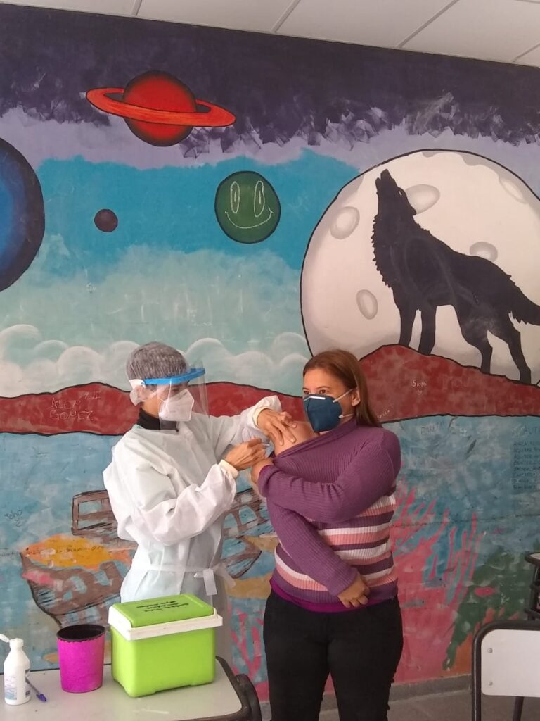 Docentes del nivel primario recibieron la vacuna antigripal
