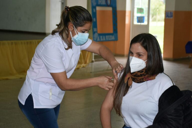 Sin pausas, avanza la campaña de vacunación en localidades del interior