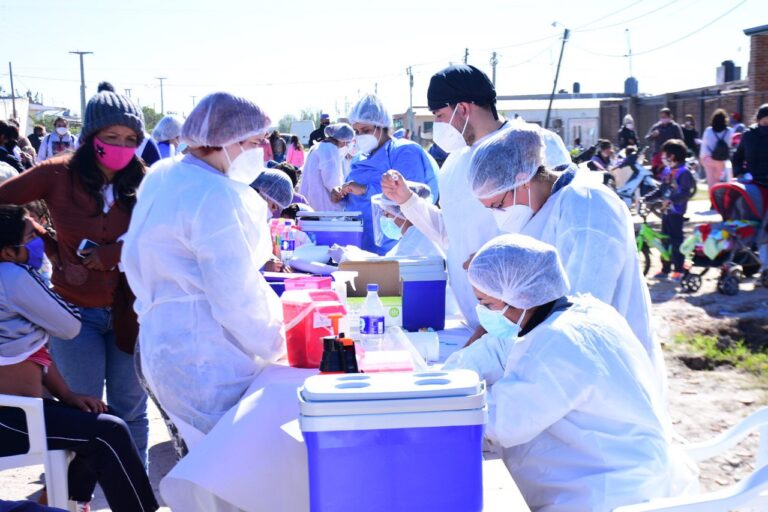 Operativo Integral de salud para vecinos de Lote Rural 110 y 111